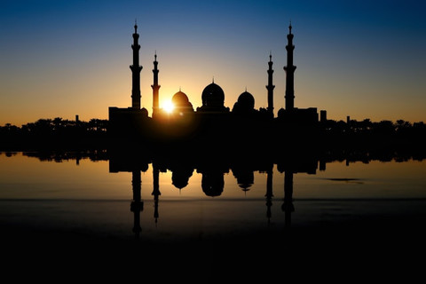Ilustrasi Makna Nuzulul Quran. Sumber: Unsplash/Kamil Rogalinski