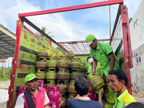 Ilustrasi penyaluran gas LPG 3 Kg | Foto : Eka Febriani / Lampung Geh