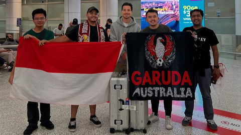 Kelompok suporter Garuda Australia bertemu dengan Thom Haye. Foto: Instagram @garuda_australia
