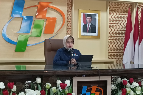Kepala BPS Amalia Adininggar Widyasanti di kantor ... </div>
<div class=