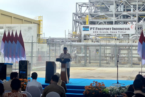 Presiden Prabowo Subianto meresmikan smelter Precious Metal Refinery (PMR) milik PT Freeport Indonesia (PTFI) di Gresik, Jawa Timur, Senin (17/3/2025). Foto: Argya D. Maheswara/kumparan 