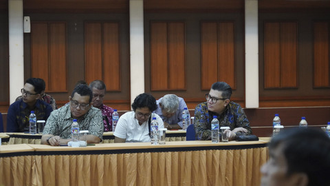 Mendukbangga Wihaji dalam rapat bersama media di Kemendukbangga. Foto: Dok. Kemendukbangga
