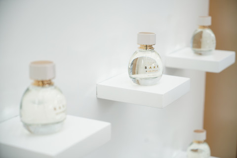 Victoria's Secret merilis parfum baru bertajuk Bare Magnolia Eau de Parfum. Foto: Victoria's Secret