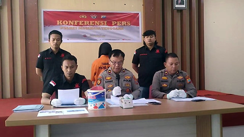 Wakapolres Minahasa Tenggara (Mitra), Kompol Sammy Pandelaki, menjelaskan tentang kasus pembuangan bayi oleh seorang mahasiswi berusia 19 tahun.