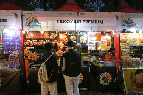 Ngabuburit Asyik di Ramadan Vaganza Balai Kota Surabaya, Ada Apa Saja?