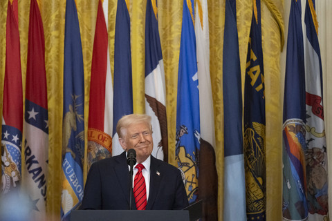 Presiden AS Donald Trump menyampaikan pidato saat penandatanganan perintah eksekutif di Gedung Putih, Washington DC, Amerika Serikat, Kamis (20/3/2025). Foto: Mandel Ngan/AFP