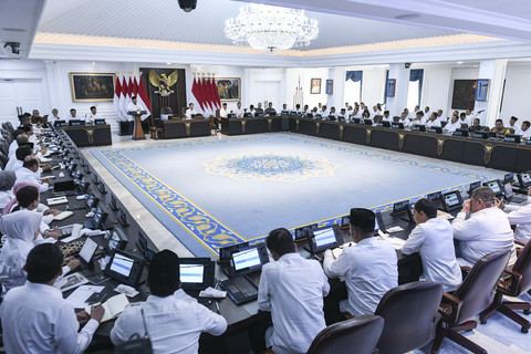 Suasana sidang kabinet paripurna yang dipimpin Presiden Prabowo Subianto di Kantor Presiden, Jakarta, Jumat (21/3/2025). Foto: ANTARA FOTO/Hafidz Mubarak A
