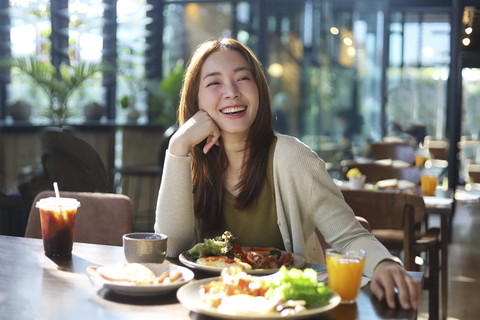 Ramalan Zodiak Libra Bulan April 2025. Foto: Shutterstock