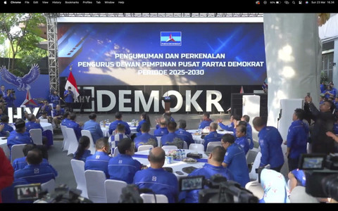Suasana jelang pengumuman pengurus DPP Partai Demokrat Periode 2025-2030 di Kantor DPP Demokrat, Minggu (23/3/2025). Foto: YouTube/ Partai Demokrat 