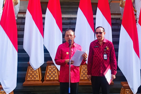 Foto : Gubernur Bali Wayan Koster saat jumpa pers di jumpa pers di Rumah Jabatan Gubernur Bali, Senin (24/3/2025). Foto: Denita BR Matondang/kumparan