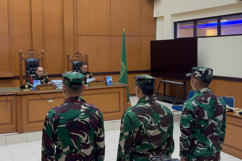Suasana sidang penembakan bos rental mobil dengan agenda pembacaan vonis di Pengadilan Militer II-08, Jakarta, Selasa (25/3/2025). Foto: Abid Raihan/kumparan