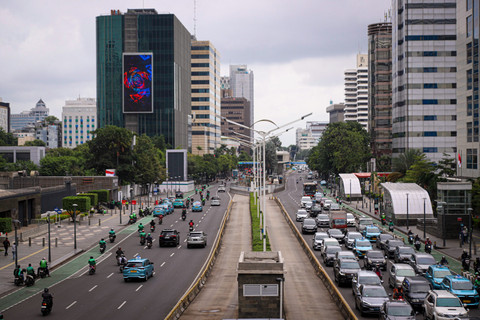 Kondisi lalu lintas di Kawasan Bundaran HI, Jakarta, Selasa (25/3/2025). Foto: Iqbal Firdaus/kumparan