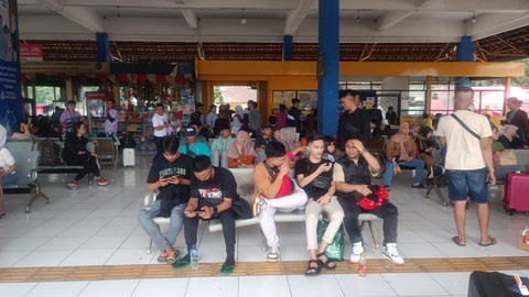 Suasana di Terminal Kampung Rambutan, Jakarta Timur, Rabu (26/3/2025). Foto: Thomas Bosco/kumparan