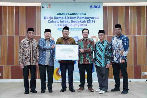 BCA dan Lembaga Amil Zakat, Infaq, dan Sadaqah Muhammadiyah (Lazismu) jalin kerja sama sistem pembayaran zakat, infak, dan sedekah di myBCA. Foto: Dok. BCA
