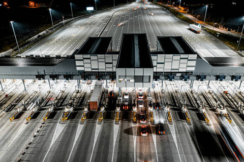 Ilustrasi Tarif Tol Nganjuk Surabaya, Foto: Unsplash/EXTREME-PHOTOGRAPHER.