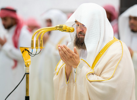 Syeikh As-Sudais baca doa khataman Quran pada Tarawih malam ke-29 Ramadan 1446 H (28/3/2025). Foto: Dok Masjidil Haram