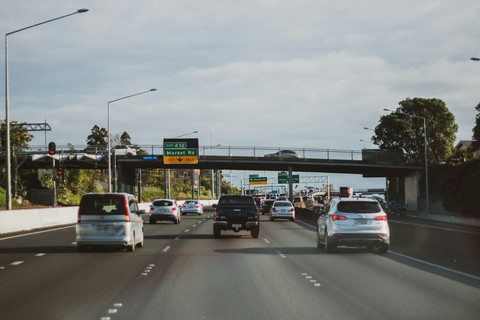 Ilustrasi Tarif Tol Medan-Binjai 2025. Sumber: Unsplash/Ethan Hooson