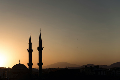 Ilustrasi Tulisan Arab Taqabalallahu Minna Wa Minkum Taqabbal Ya Karim, Sumber Unsplash Ali Arif Soydas