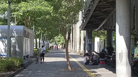 Suasana di Jalan MH. Thamrin, Jakarta Selatan, Minggu (30/3/2025).  Foto: Zamachsyari/kumparan