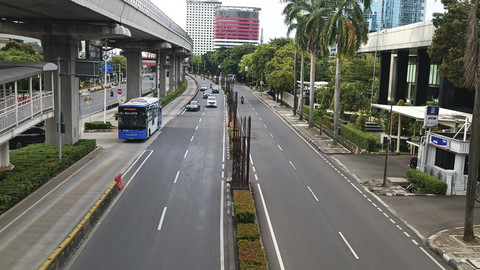 Suasana Jl. Kuningan, Jakarta Selatan, Minggu (30/3/2025). Foto: Zamachsyari/kumparan