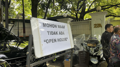 Suasana Hari Raya Idul Fitri di depan kediaman Presiden Indonesia ke-5 Megawati Soekarno Putri di Jalan Teuku Umar, Menteng, Jakarta Pusat, Senin (31/3/2025). Foto: Rayyan Farhansyah/kumparan