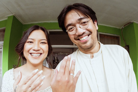 Danilla resmi menikah dan jalani akad di KUA. Foto: Instagram/ @danillariyadi