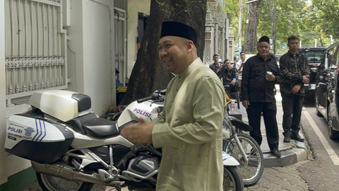 Anak presiden Republik Indonesia Didit Prabowo tiba di rumah Megawati, Jakarta, Senin (31/3/2025).   Foto: Rayyan Farhansyah/kumparan