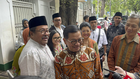 Pram-Rano usai menyambangi kediaman Megawati, Senin (31/3/2025). Foto: Rayyan Farhansyah/kumparan