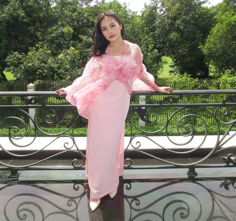 Prilly Latuconsina lebaran hari pertama. Foto: Instagram/prillylatuconsina96