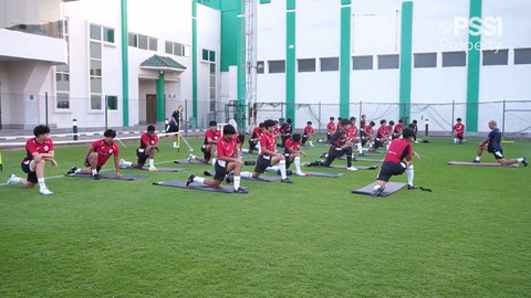 Pemain Timnas U-17 Indonesia menggelar latihan jelang Piala Asia di Arab Saudi, Senin (31/3/2025). Foto: Dok. PSSI