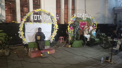 Suasana malam H+1 Lebaran di Kota Tua, Jakarta Utara, Selasa (1/4/2025). Foto: Thomas Bosco/kumparan