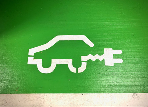 Ilustrasi Mobil Listrik China 2025     Sumber Unsplash/Ralph Hutter