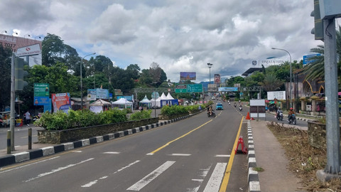 Angkot di Puncak masih beroperasi saat libur lebaran. Dok kumparan