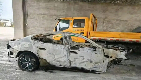 Kecelakaan fatal mobil listrik Xiaomi SU7 yang merenggut 3 korban jiwa di China. Foto: Car News China