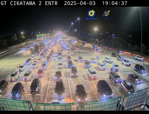 Antrean di GT Cikatama saat arus balik Lebaran 2025, Kamis (3/4). Dok. Istimewa