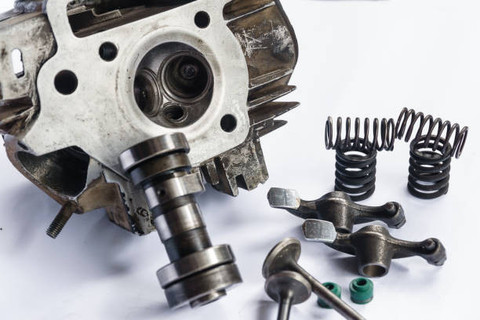 Ilustrasi Toko Sparepart Mobil Di Bandung, Foto: Unsplash/harys kristanto.