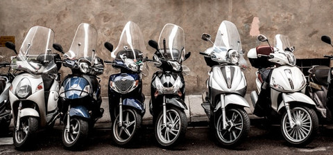 Ilustrasi untuk Rekomendasi Motor Anak Muda 2025. Sumber: Unsplash/Sam Loyd