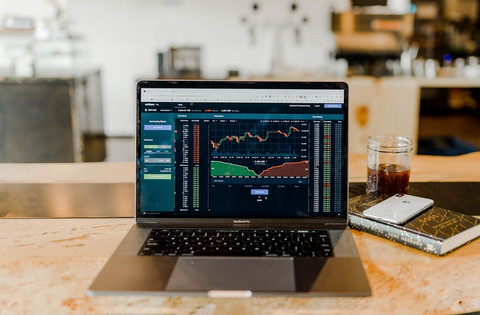 Ilustrasi Jadwal Dividen PTBA 2025 dan Besarannya   Sumber Unsplash/Austin Distel