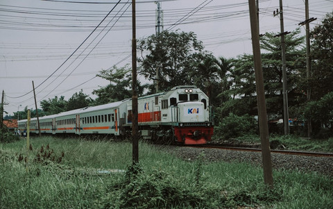 Ilustrasi Jadwal Kereta Rangkasbitung - Merak 2025   Sumber Unsplash/Muhammad Arief