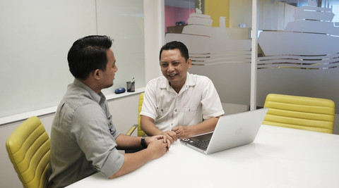 Ilustrasi Ide Cara Halal Bihalal di Kantor   Sumber Unsplash/Edi Kurniawan