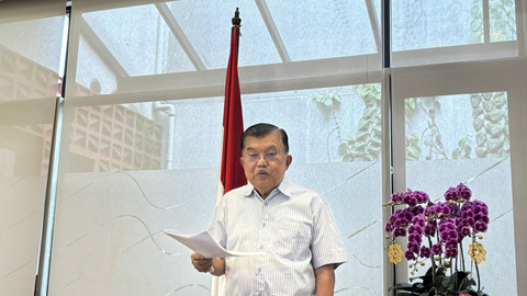 Jusuf Kalla di rumah pribadinya daerah Brawijaya Raya.  Foto: Ave Airiza Gunanto/kumparan
