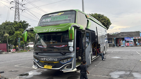 Bus Adhi Prima lintas Sumatera. Foto: Abid Raihan/kumparan