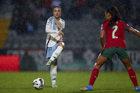 Timnas Wanita Spanyol mengalahkan Timnas Wanita Portugal dalam lanjuta UEFA Women's Nations League 2025.  Foto: Instagram/ @sefutbolfem