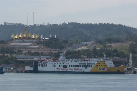 PT ASDP Indonesia Ferry (Persero) memastikan layanan arus balik Lebaran 2025 di Pelabuhan Bakauheni, Lampung, hingga H+5 berlangsung aman, terkendali, dan berjalan lancar meski terjadi kenaikan lonjakan volume kendaraan. Foto: dok. ASDP