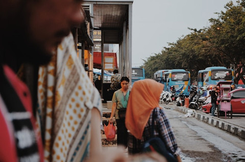 Mudik dalam Bahasa Inggris. Foto Hanya Ilustrasi. Sumber Foto: Unsplash.com/Yoghi Kurniawan