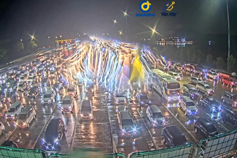 Arus lalu lintas di Tol Trans Jawa, Minggu (6/4/2025). Foto: Jasa Marga