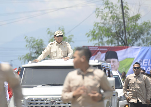 Presiden Prabowo Subianto tiba di Kabupaten Majalengka, Provinsi Jawa Barat, pada Senin, 7 April 2025. Foto: kumparan