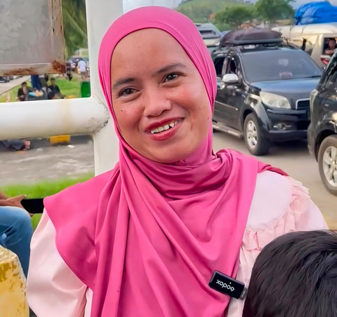 Ibu Ely Pemudik yang akan kemabali ke Purbalingga, Jawa Tengah, setelah berlibur dari Way Kanan, Lampung | Foto : Eka Febriani / Lampung Geh