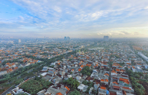 12 Kota Terpanas di Indonesia. Foto Surabaya. Sumber Unsplash Puji Nugroho