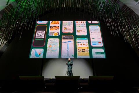 Chief Product Officer Grab Philipp Kandal di acara GrabX yang berlangsungng di Singapura, Selasa (8/4/2025). Foto: Grab